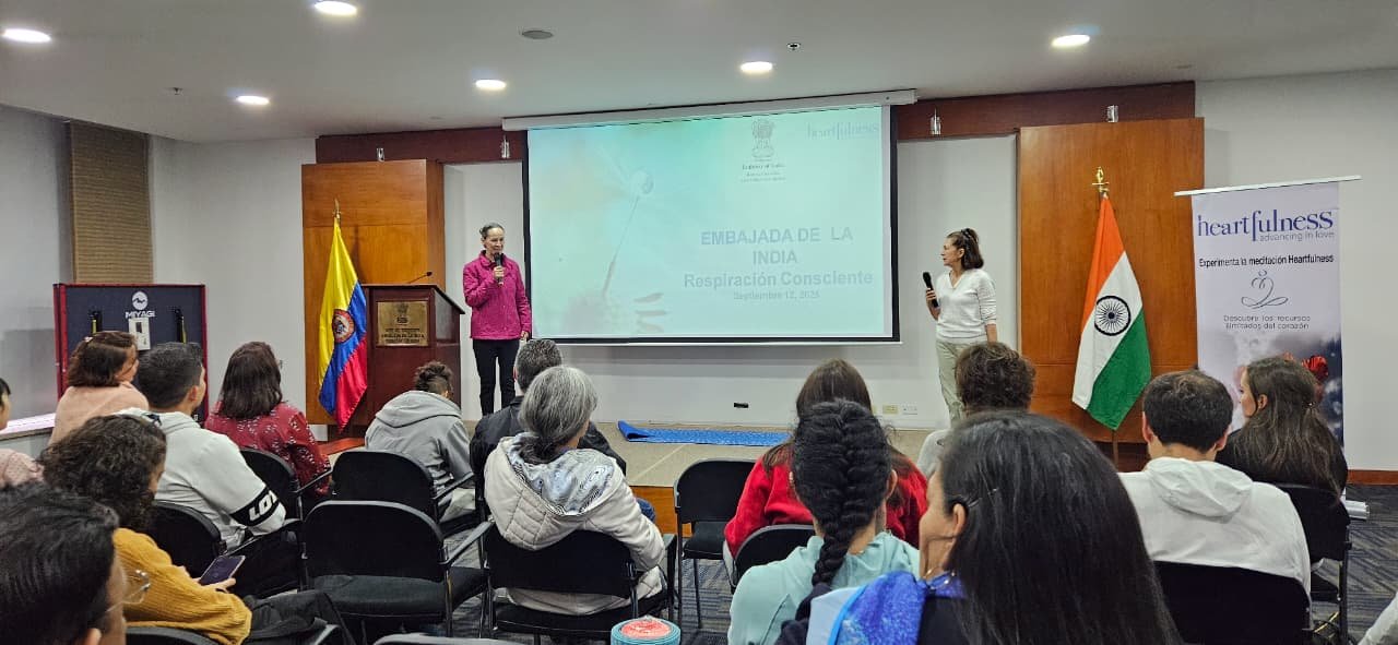 The Embassy, in partnership with the Heartfulness Institute, organised a mindful breathing session with enthusiastic participation from Colombian citizens and the Indian diaspora.