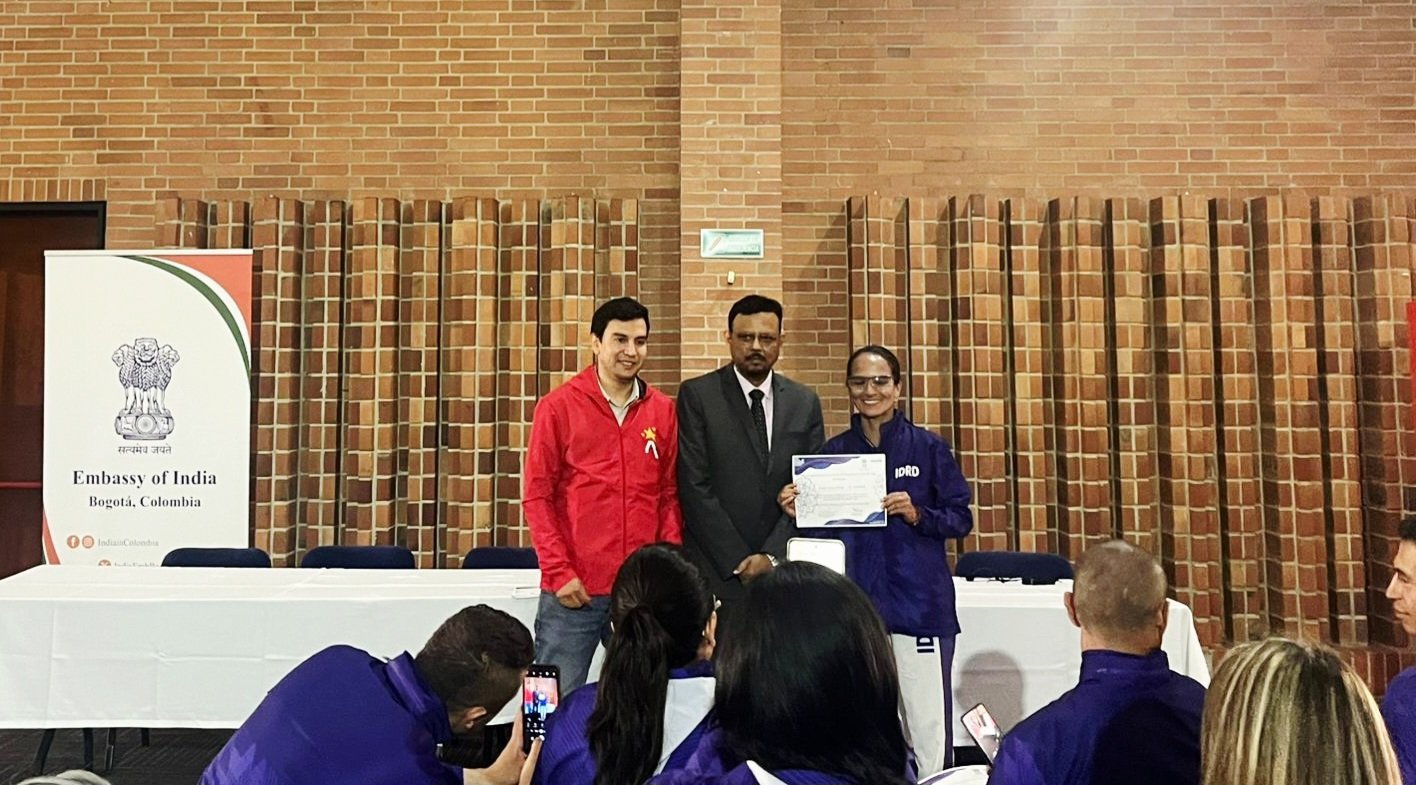 Embassy of India, Bogota organised a three-month Course on Common Yoga Protocol for IDRD personnel, aimed at strengthening professional yoga training and practice.