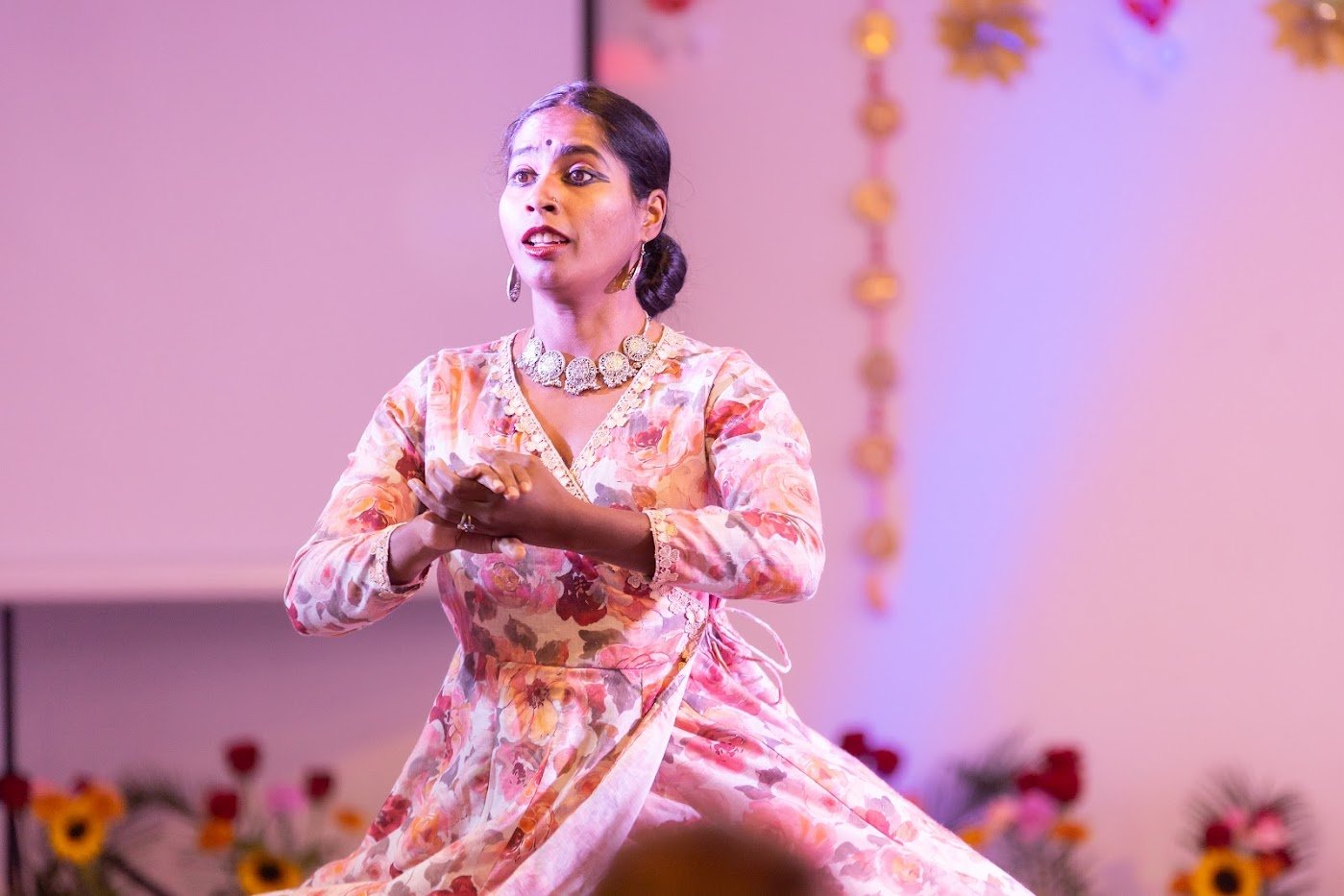 Embassy of India in Bogotá, in association with the Indian United Association of Colombia (IUAC), organised a vibrant cultural event showcasing the richness of Indian traditions and promoting Indian culture with the Indian diaspora.