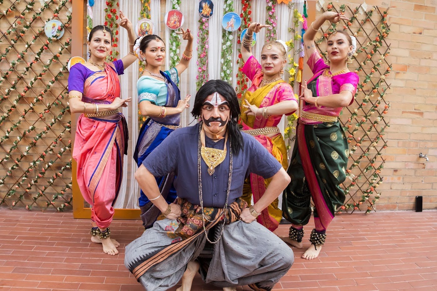 Embassy of India in Bogotá, in association with the Indian United Association of Colombia (IUAC), organised a vibrant cultural event showcasing the richness of Indian traditions and promoting Indian culture with the Indian diaspora.