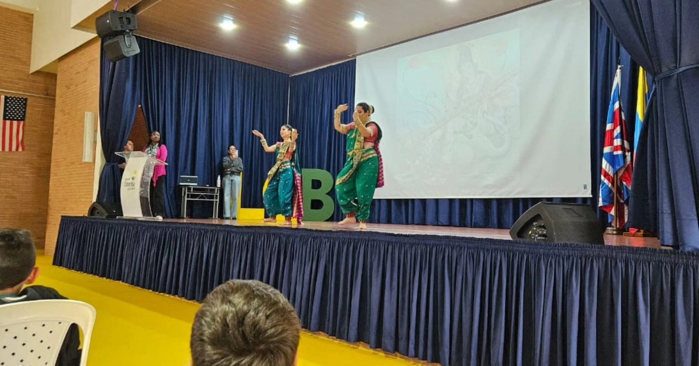 Embassy of India in Bogota held a vibrant cultural showcase at Liceo de Colombia Bilingüe, featuring photo exhibitions on “Sacred India” and “Gandhi”