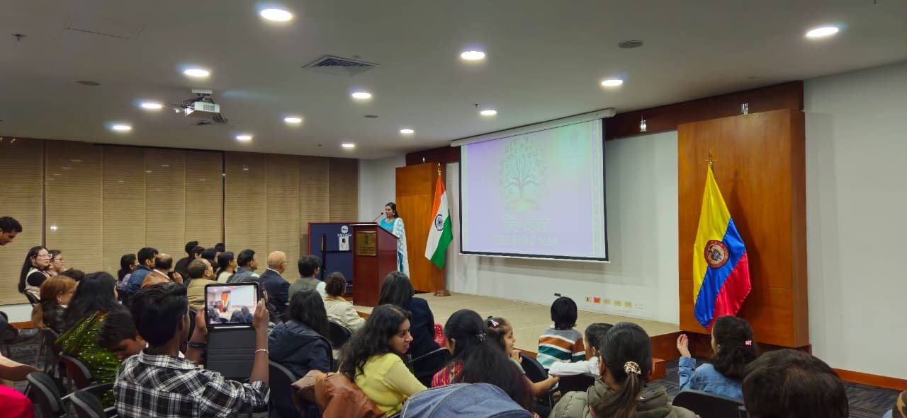 The Embassy of India, Bogota celebrated Hindi Day 2025 with great enthusiasm along with members of the Indian diaspora & Colombian friends.