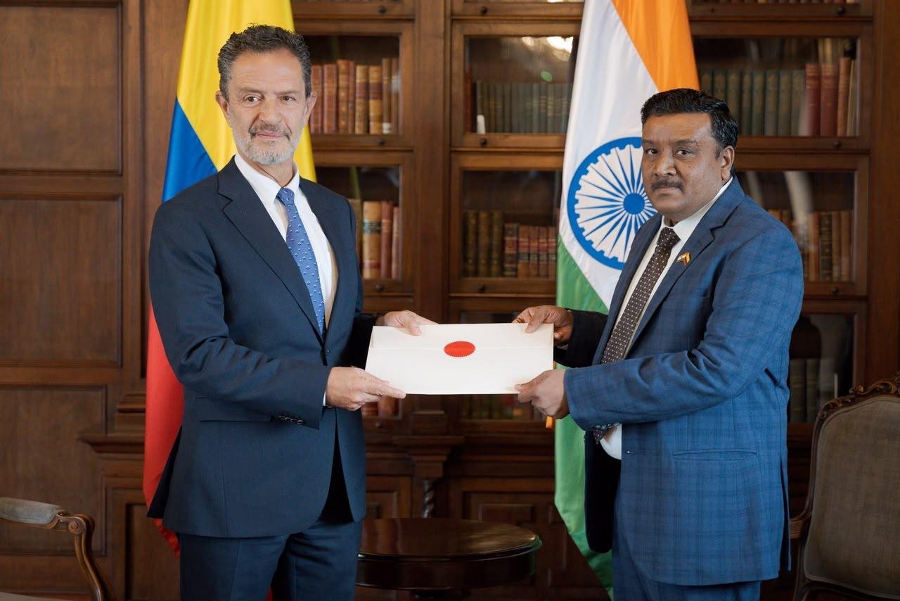 Dr. Vinod Bahade, Ambassador of India to Colombia, presented the advance copy of his Letter of Credence to H.E. Omar Bula Escobar, Minister of Foreign Affairs of Colombia​
