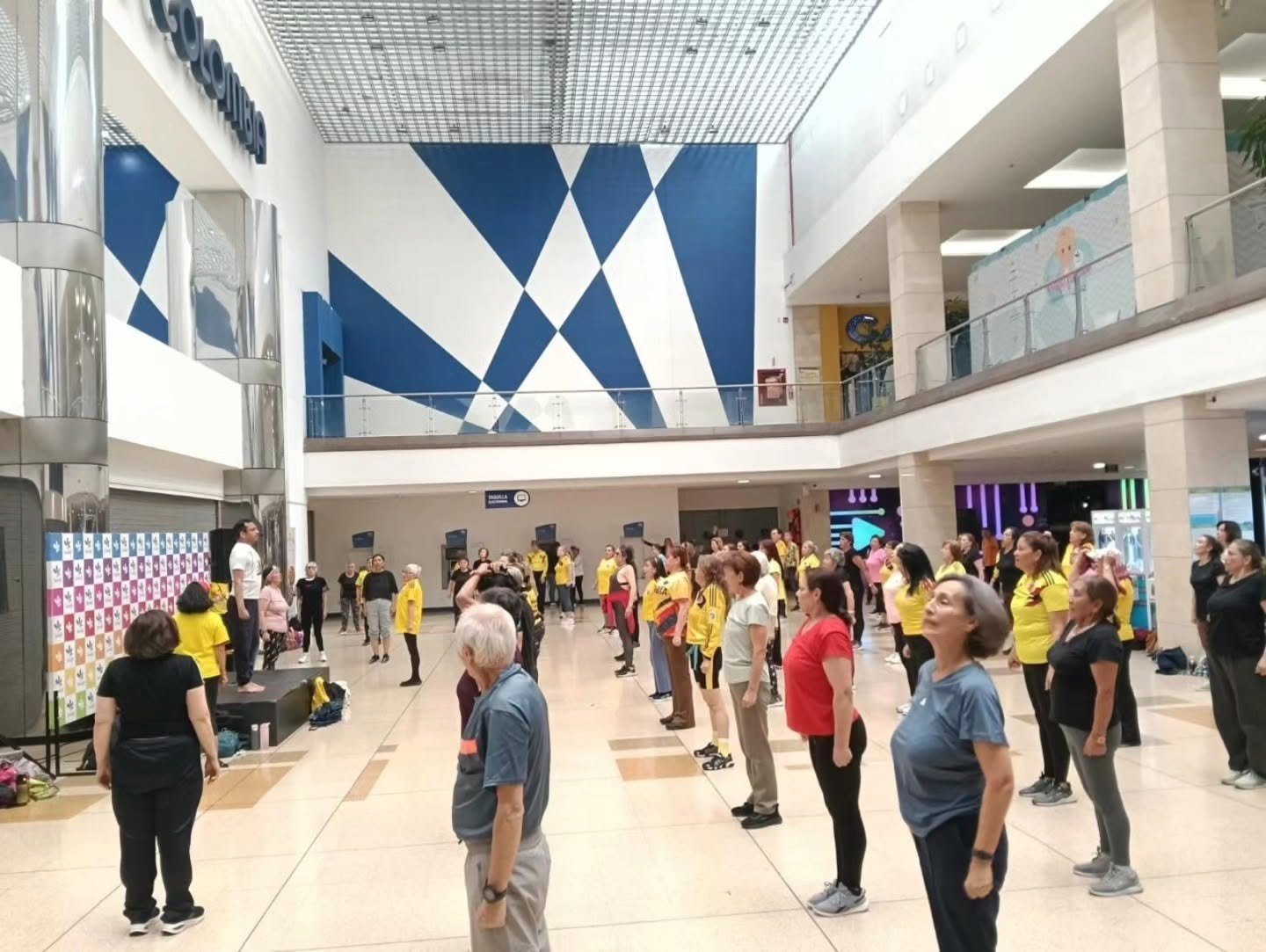 Embassy of India in Bogota, in association with the Suba Mayor’s Office, organised a Yoga session at Santa Fe Mall, Bogota.