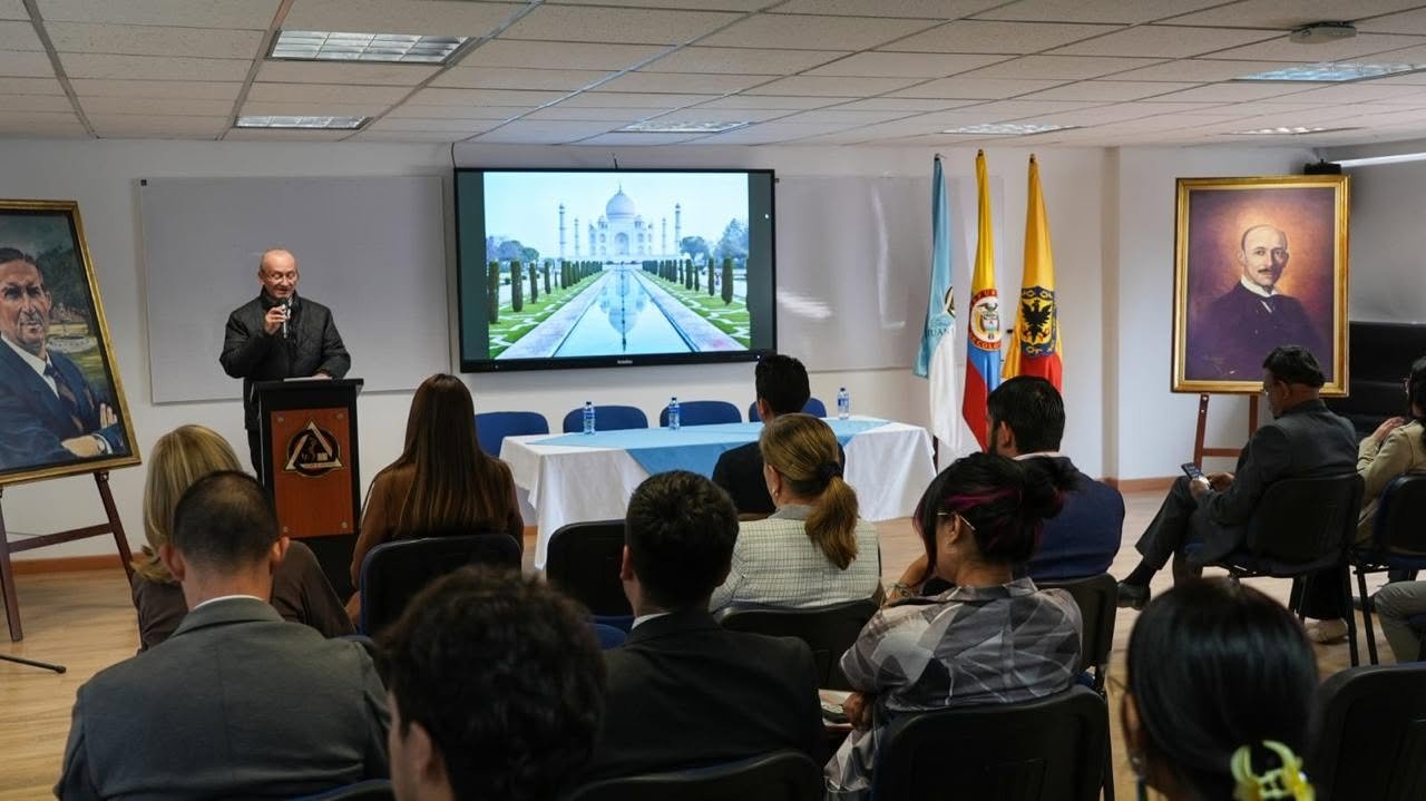 Embassy of India in Bogota, in association with Asociación Amigos de India Colombia (Friends of India Colombia Association) and Fundación Universitaria Juan N. Corpas (Juan N. Corpas University Foundation), organised “Integral Balance: Corpas in Dialogue with Ayurveda.”