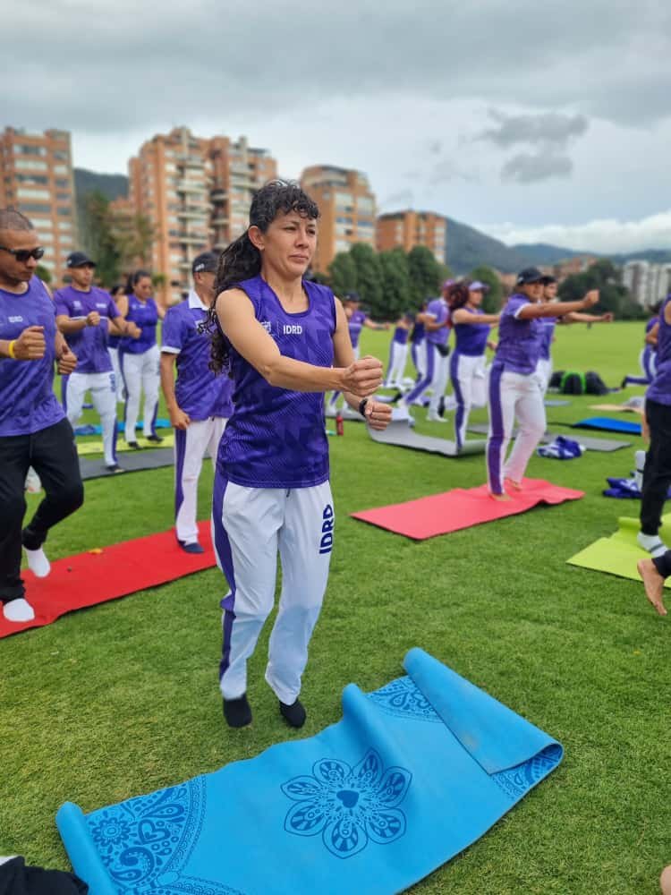 The Embassy of India in Bogota has launched a Yoga course for 58 physical activity teachers from the District Institute of Recreation & Sports (IDRD).