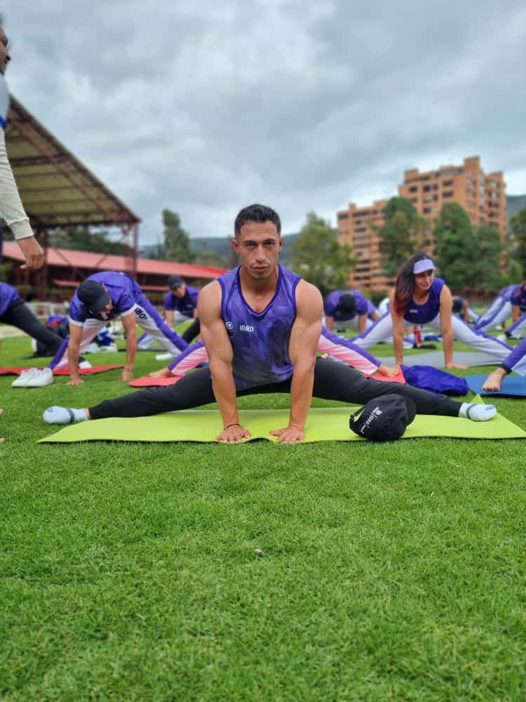 The Embassy of India in Bogota has launched a Yoga course for 58 physical activity teachers from the District Institute of Recreation & Sports (IDRD).