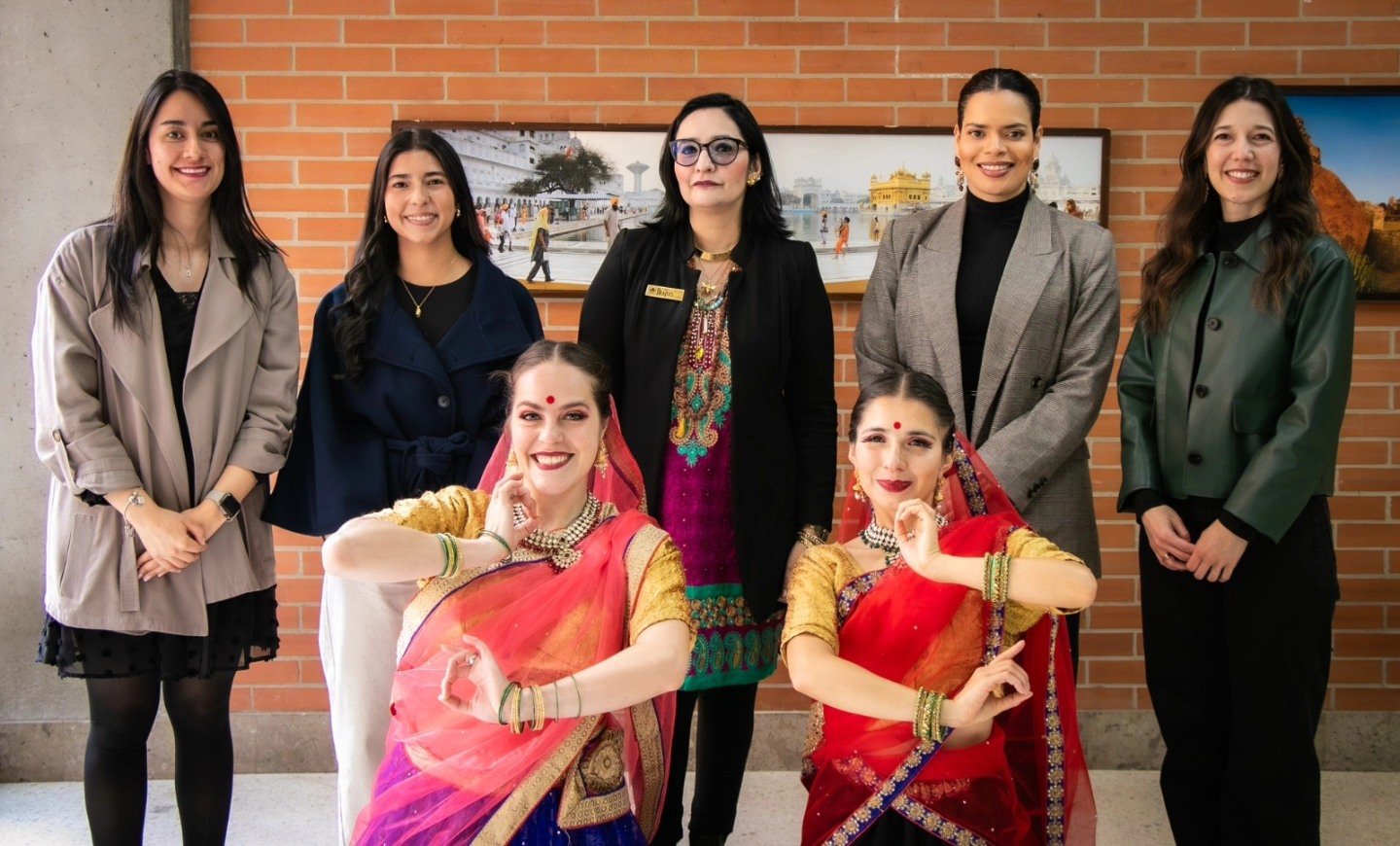 Embassy of India in Bogota organised a cultural showcase at Universidad UNIMINUTO, presenting the vibrancy of Indian culture through captivating Indian dance performances and a photo exhibition.